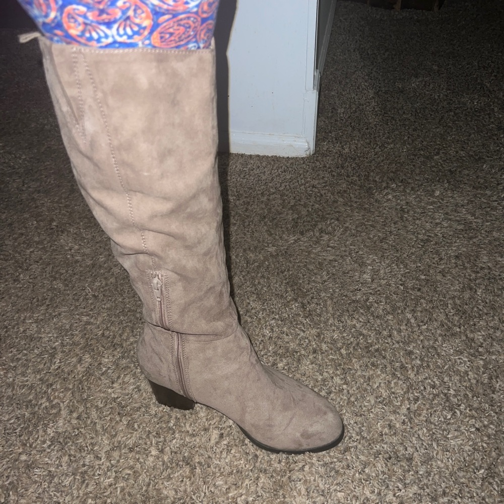 Tan Suede Boots - Picture 12 of 13